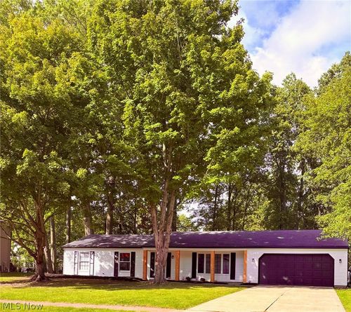 32610 Greenwood Dr, Avon Lake, OH, 44012-1626 | Card Image