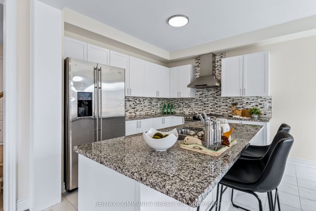 10 Hornchurch St, House other with 6 bedrooms, 5 bathrooms and 2 parking in Whitby ON | Image 15