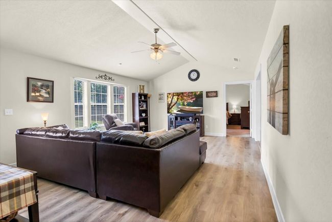2672 Lansing Switch Rd, House other with 3 bedrooms, 2 bathrooms and null parking in Longview TX | Image 8