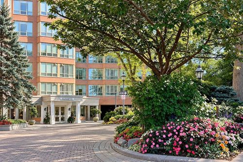 403-1 Ripley Ave, Toronto, ON, M6S4Z6 | Card Image