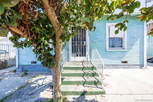4262 Dwight St, San Diego, CA, 92105-3427 | Card Image
