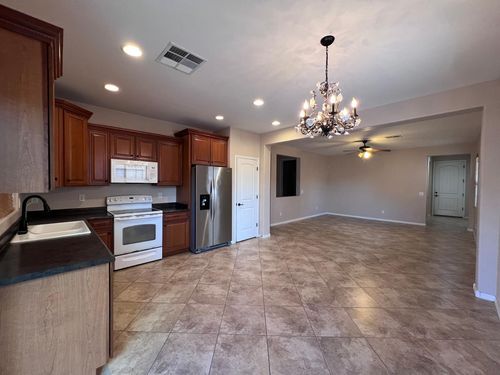 898 E Del Rio St, Chandler, AZ, 85225-8158 | Card Image