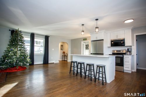 18 Richards Grove Rd, Quaker Hill, CT, 06375-1521 | Card Image