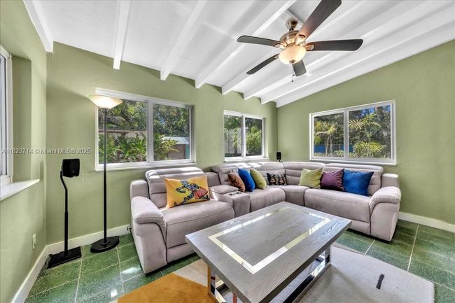 7341 Sw Sw 64 Court, House other with 3 bedrooms, 2 bathrooms and null parking in South Miami FL | Image 18