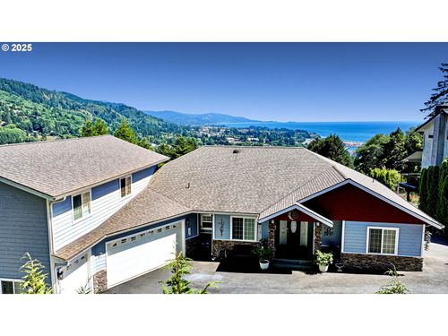 16881 Marina Heights Rd, Brookings, OR, 97415-9226 | Card Image