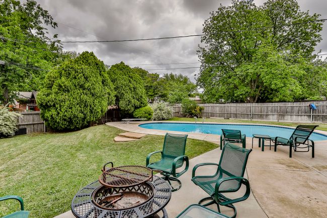 2100 Rockmoor Dr, House other with 3 bedrooms, 2 bathrooms and null parking in Edgecliff Village TX | Image 38
