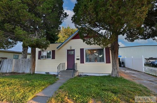 425 2nd St, Idaho Falls, ID, 83401-3904 | Card Image