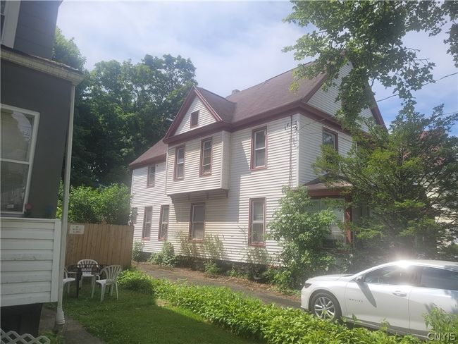 215 W Beard Avenue, House other with 5 bedrooms, 2 bathrooms and null parking in Syracuse NY | Image 3