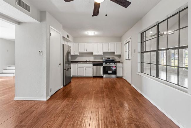 522 E Colorado St, House other with 4 bedrooms, 2 bathrooms and null parking in Bremond TX | Image 5