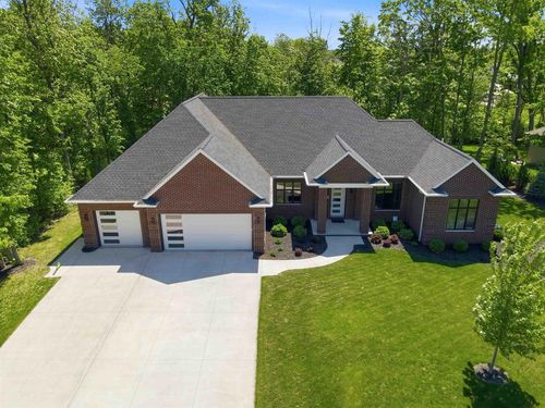 945 Woodcrest Heights Drive, MENASHA, WI, 54952 | Card Image