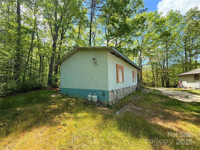 630 Deer Chase Cir, House other with 4 bedrooms, 3 bathrooms and null parking in Cedar Mountain NC | Image 9
