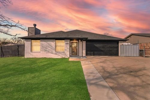 7116 Baird Dr, Fort Worth, TX, 76134-3617 | Card Image