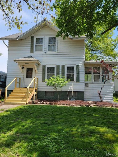 1021 N Charles Street, Carlinville, IL, 62626 | Card Image