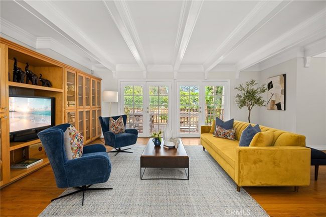 Family Room | Image 4