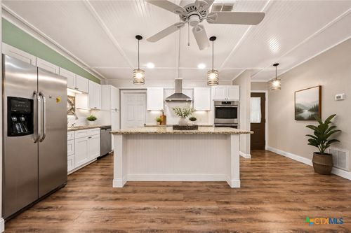102 Rivercrest St, Luling, TX, 78648-3513 | Card Image