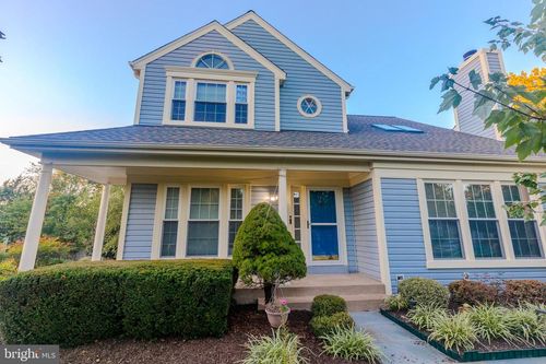 4528 Waverly Crossing Ln, CHANTILLY, VA, 20151-2209 | Card Image