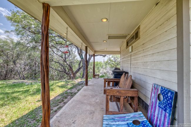 270 Robinson Rd, House other with 4 bedrooms, 3 bathrooms and null parking in Concan TX | Image 11