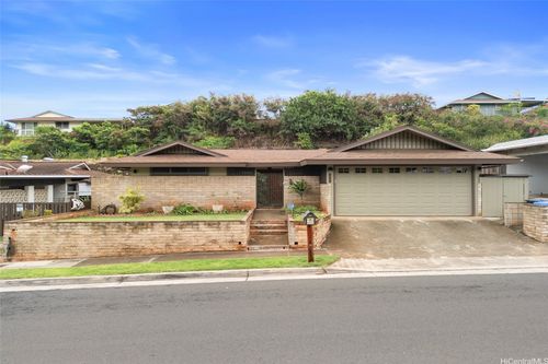 4758 Likini St, Honolulu, HI, 96818-2242 | Card Image