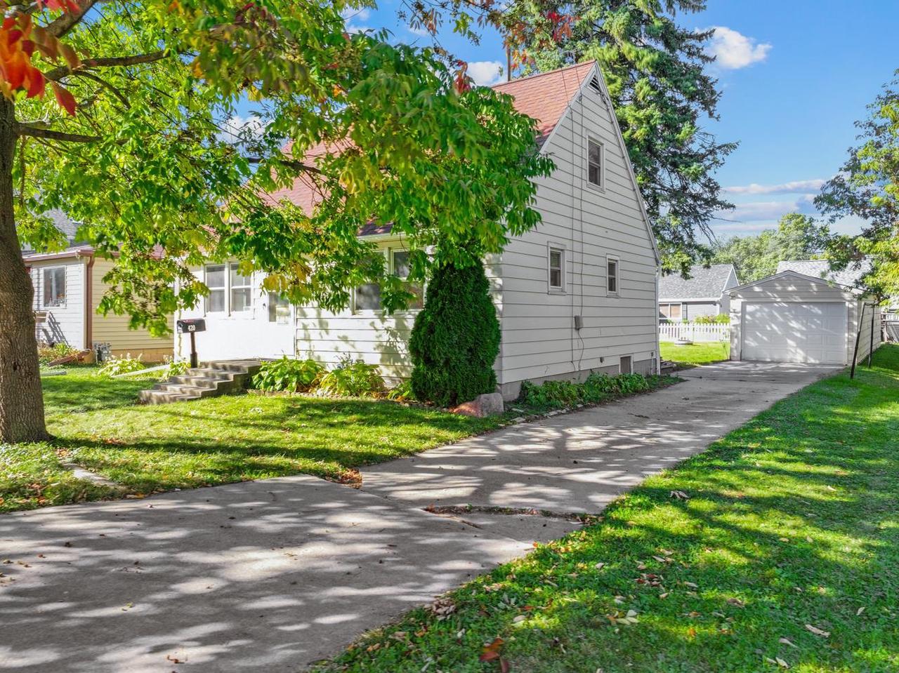 6th Ave, Oshkosh, WI 54902