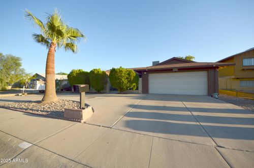 6737 W Oregon Ave, Glendale, AZ, 85303-5925 | Card Image