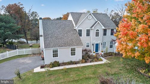 2475 Davis Ct, QUAKERTOWN, PA, 18951-2683 | Card Image