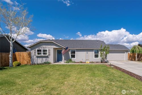 407 S St Sw, Quincy, WA, 98848-2609 | Card Image