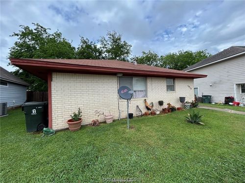 a-1913 Pine Tree Dr, Bryan, TX, 77802-3489 | Card Image