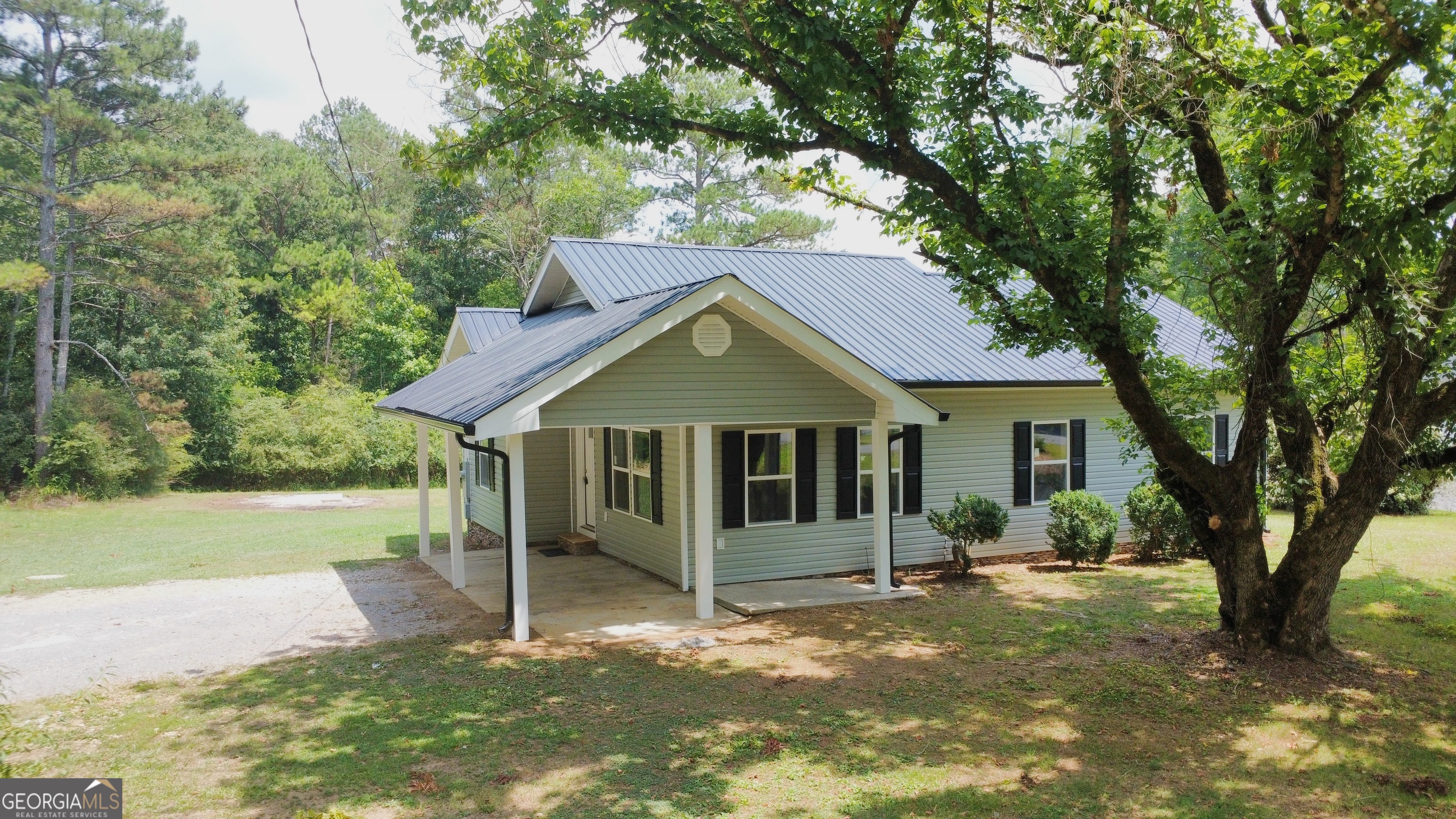 Ellen St, Summerville, GA 30747