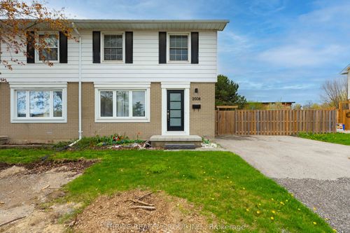 2008 Royal Cres, London, ON, N5V1N8 | Card Image
