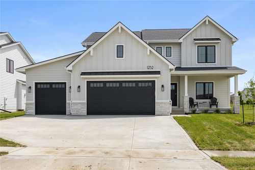 1252 S Radley Street, West Des Moines, IA, 50266 | Card Image