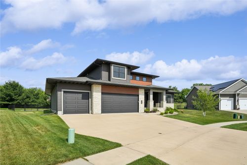 1184 Foxborough Dr, Marion, IA, 52302-2103 | Card Image