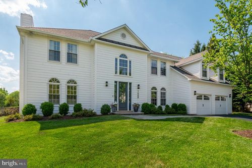 7009 Symphony Ct, MCLEAN, VA, 22101-4300 | Card Image