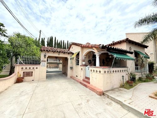 6132 Whitsett Avenue, Los Angeles, CA, 91606 | Card Image