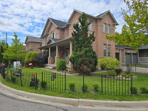 51 Gould Lane, Thornhill, ON, L4J9B5 | Card Image