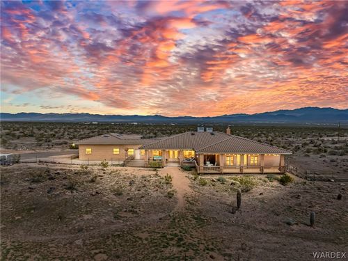 5680 S Pima Rd, Golden Valley, AZ, 86413-4902 | Card Image