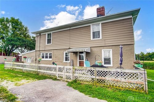 914 Eaton Lewisburg Rd, Eaton, OH, 45320-1117 | Card Image