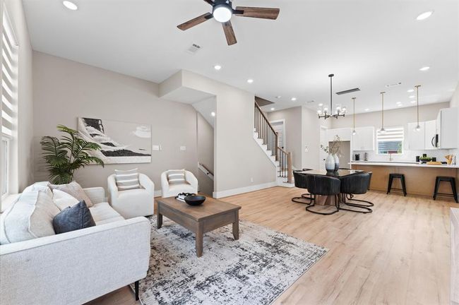 K - 4013 Griggs Rd, House other with 3 bedrooms, 4 bathrooms and 2 parking in Houston TX | Image 8