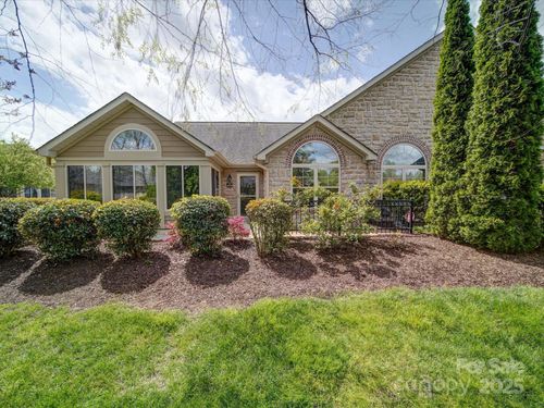 4754 Polo Gate Blvd, Charlotte, NC, 28216-6810 | Card Image
