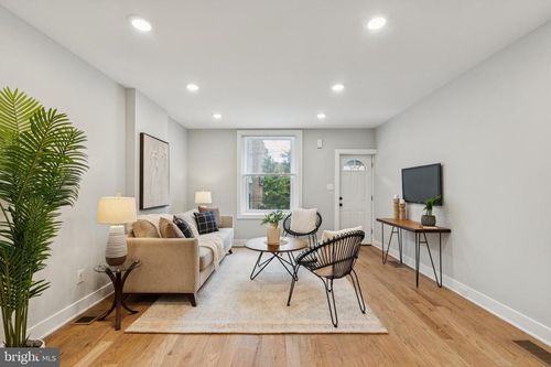 3867 Manor St, PHILADELPHIA, PA, 19128-5207 | Card Image