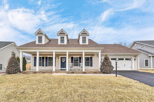 5671 Sullivan Ln, Roanoke, VA, 24012-8560 | Card Image