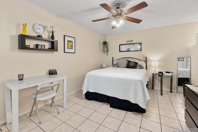E102 - 5322 Medical Dr, Condo with 1 bedrooms, 1 bathrooms and null parking in San Antonio TX | Image 9