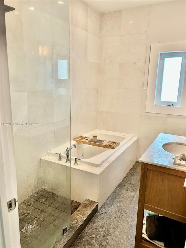 463 W 62 Nd St, House other with 3 bedrooms, 2 bathrooms and null parking in Miami Beach FL | Image 14