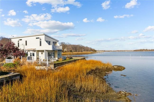 99 Smith St, House other with 2 bedrooms, 2 bathrooms and 2 parking in Bristol RI | Image 18