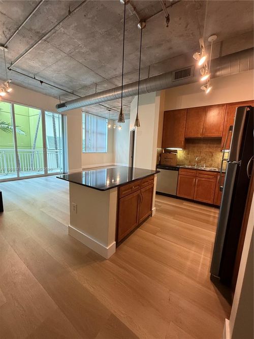 apt-2217-2001 Biscayne Blvd, Miami, FL, 33137-5018 | Card Image