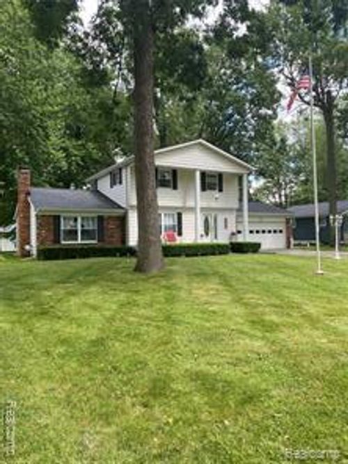 2194 Belle Meade Dr, Davison, MI, 48423-2055 | Card Image