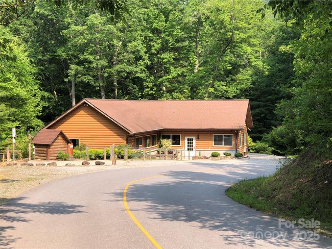 The Buck Mountain Community Center is available to residents for parties and events. | Image 27