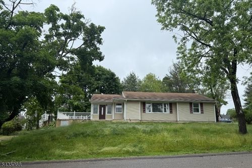 125 Hillcrest Dr, Milford, NJ, 08848-1021 | Card Image