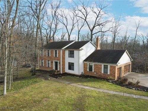 2910 Oxbow Rd, Richfield, OH, 44286-9715 | Card Image