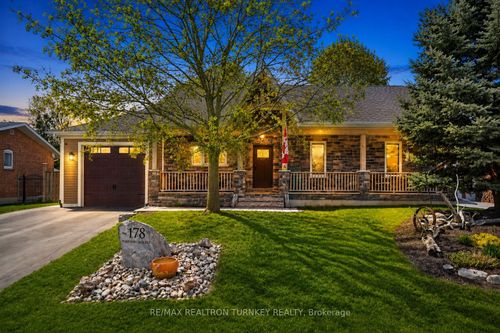 178 Parkview Cres, Newmarket, ON, L3Y2C8 | Card Image