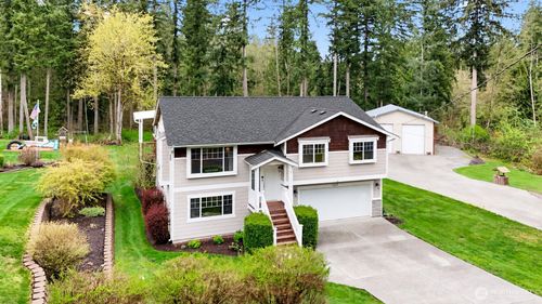 1317 252nd St Nw, Stanwood, WA, 98292-9209 | Card Image